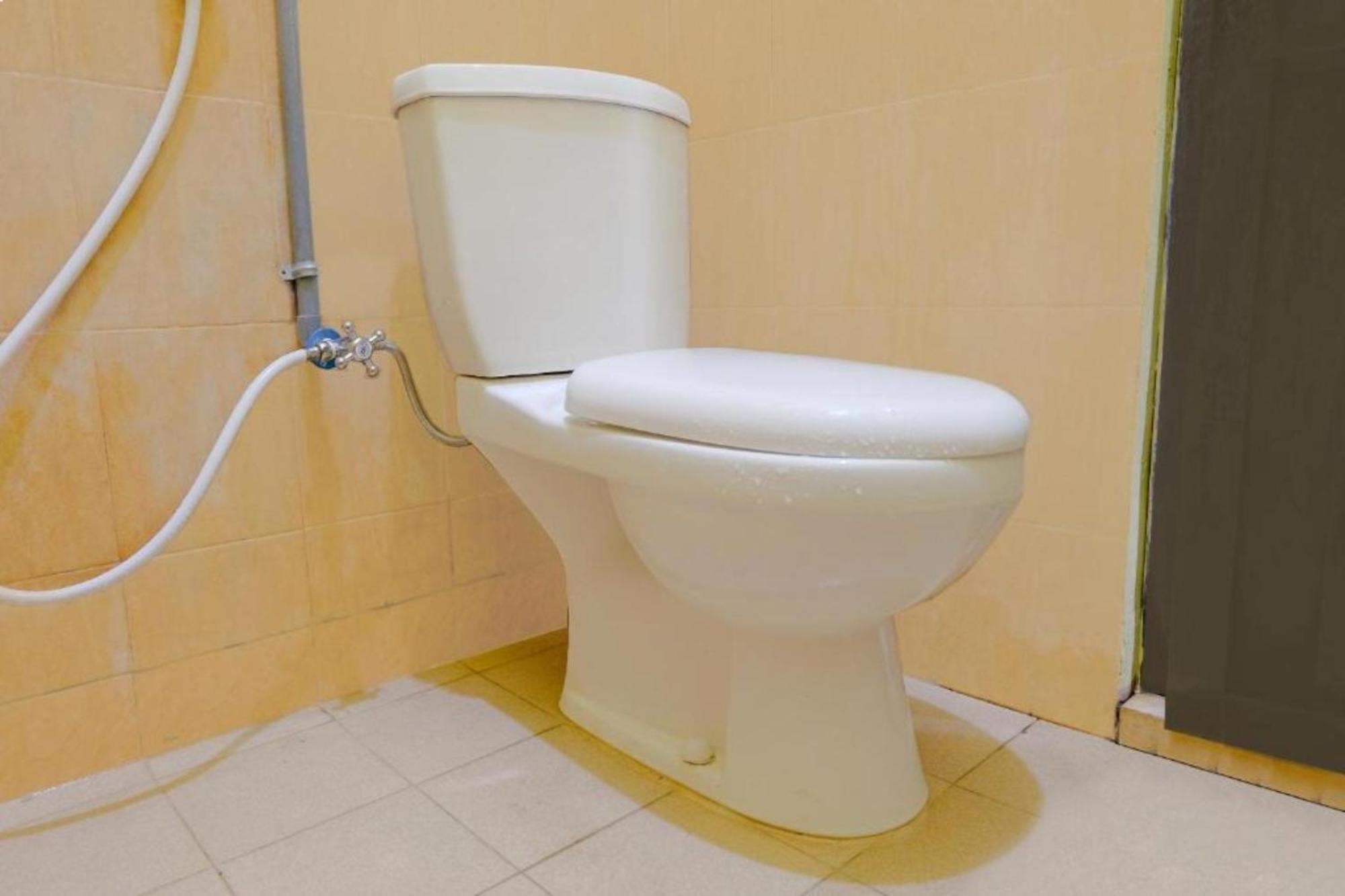 מדיון Oyo 1784 Hj. Aniek Residence מראה חיצוני תמונה
